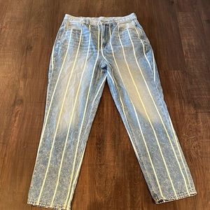 American Eagle Mom Jeans